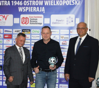 na fot. Centra podziękowała swoim sponsorom i partnerom