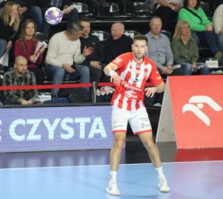 na fot.: Kamil Adamski, który po tym meczu przekroczył barierę 200 bramek