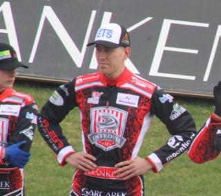 na fot. w środku: Frederik Jakobsen